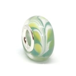 Perle en verre spirales vertes et blanches